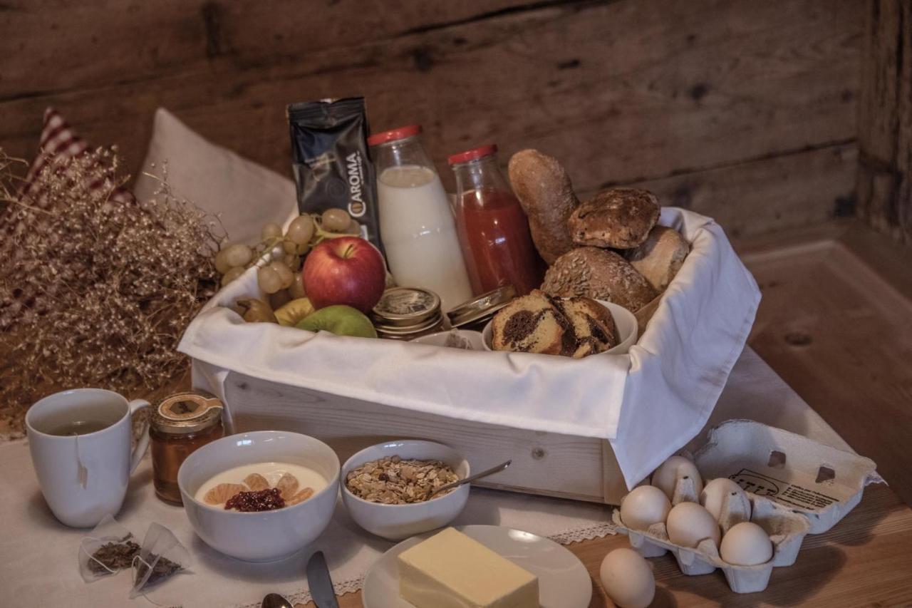 Ciasa Somuer - Sotletet Apartment San Vigilio Di Marebbe Bagian luar foto